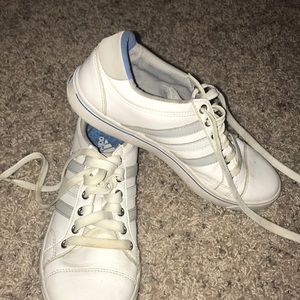 adidas womans size 6 sneakers (golf cleats)